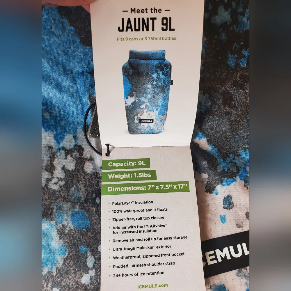 ICEMULE NWT Jaunt 9L Collapsible Waterproof Canouflage Blue and Black  Backpack